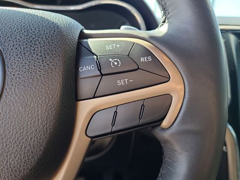 Used 2015 Jeep Grand Cherokee Limited image 23