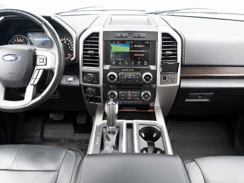 Used 2017 Ford F150 Lariat w/ Equipment Group 502A Luxury image 21