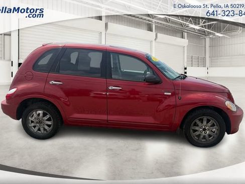 Used 2007 Chrysler PT Cruiser Touring FWD image 2