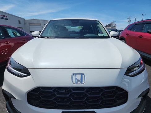 Used 2024 Honda HR-V LX image 3