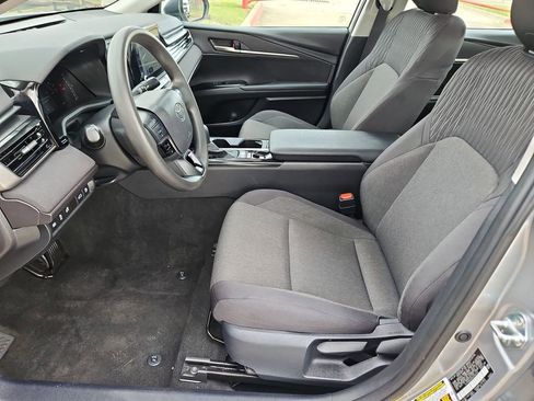 Used 2025 Toyota Camry LE image 25