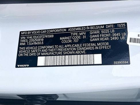 Certified 2026 Volvo XC40 B5 Plus AWD/4WD image 45