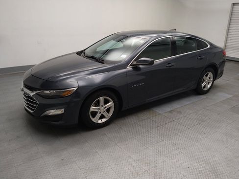 Used 2021 Chevrolet Malibu LS w/ Driver Confidence Package II FWD image 2