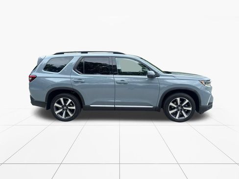 Certified 2024 Honda Pilot Touring image 9