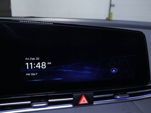 Used 2025 Hyundai Elantra SEL image 25