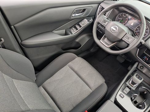 New 2026 Nissan Rogue SV FWD image 21