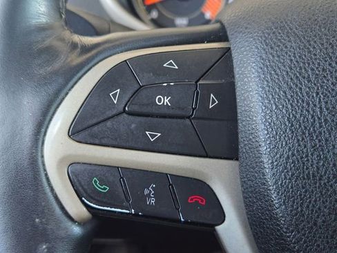 Used 2015 Jeep Cherokee Limited FWD image 12
