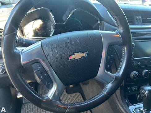 Used 2016 Chevrolet Traverse LT w/ Style and Technology Package FWD image 9