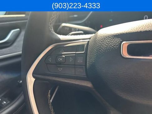 Used 2022 Jeep Grand Cherokee Limited 4xe w/ Luxury Tech Group II AWD/4WD image 23