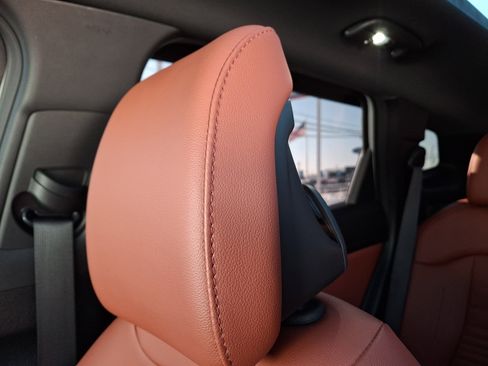 Used 2024 Kia Sportage SX image 13