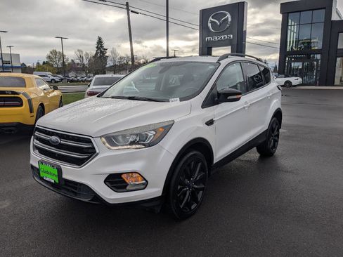 Used 2017 Ford Escape Titanium AWD/4WD image 1