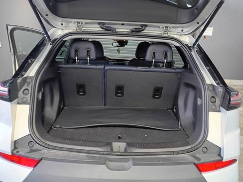 Used 2022 Chevrolet Bolt EUV LT w/ Convenience Package image 7