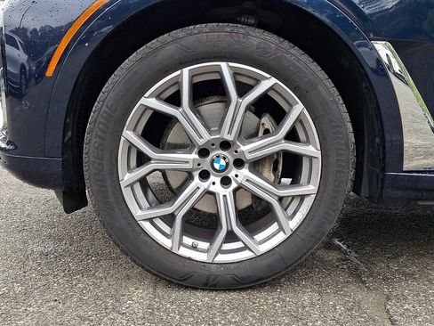 Used 2022 BMW X7 xDrive40i w/ Premium Package AWD/4WD image 8