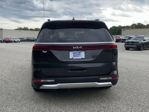 Used 2022 Kia Carnival SX image 8