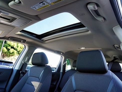 Used 2025 Honda CR-V EX image 16