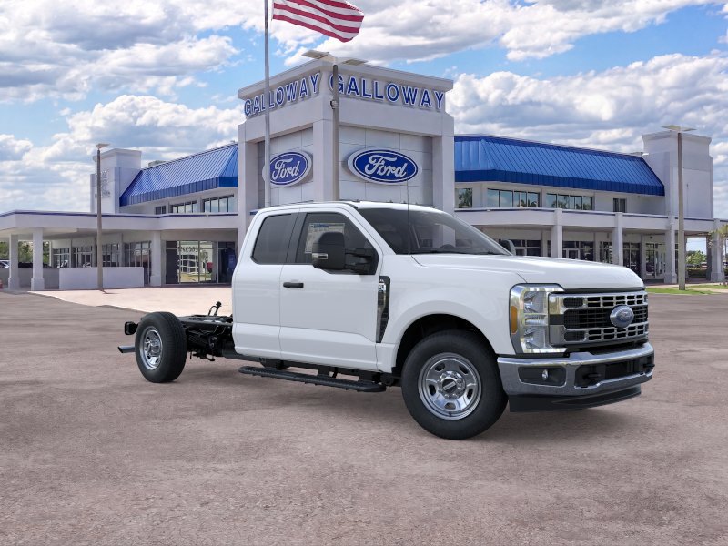 New 2025 Ford F350 XL w/ XL Chrome Package RWD image 7