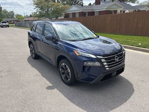 Used 2025 Nissan Rogue SV FWD image 7