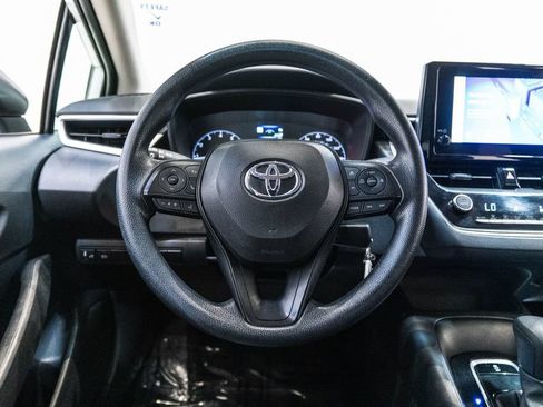 Used 2025 Toyota Corolla LE FWD image 16
