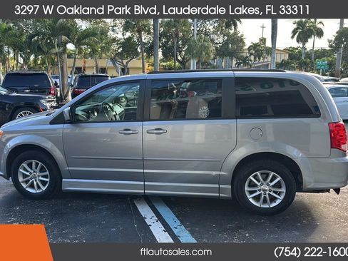 Used 2016 Dodge Grand Caravan SXT w/ Rear Park Assist Package image 10