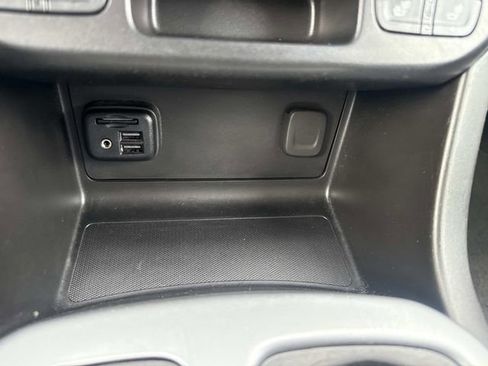 Used 2022 Chevrolet Colorado ZR2 image 37