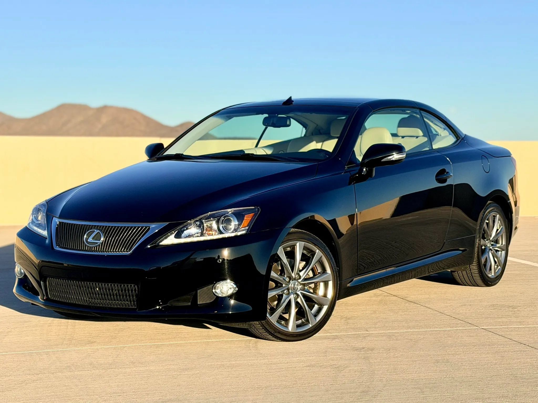 Used 2013 Lexus IS 250C RWD image 2