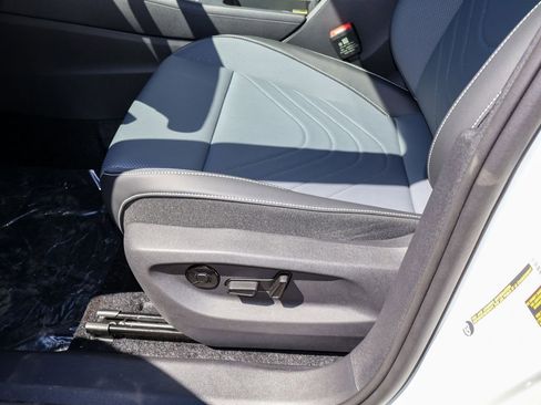 New 2026 Volkswagen Tiguan SE AWD/4WD image 14