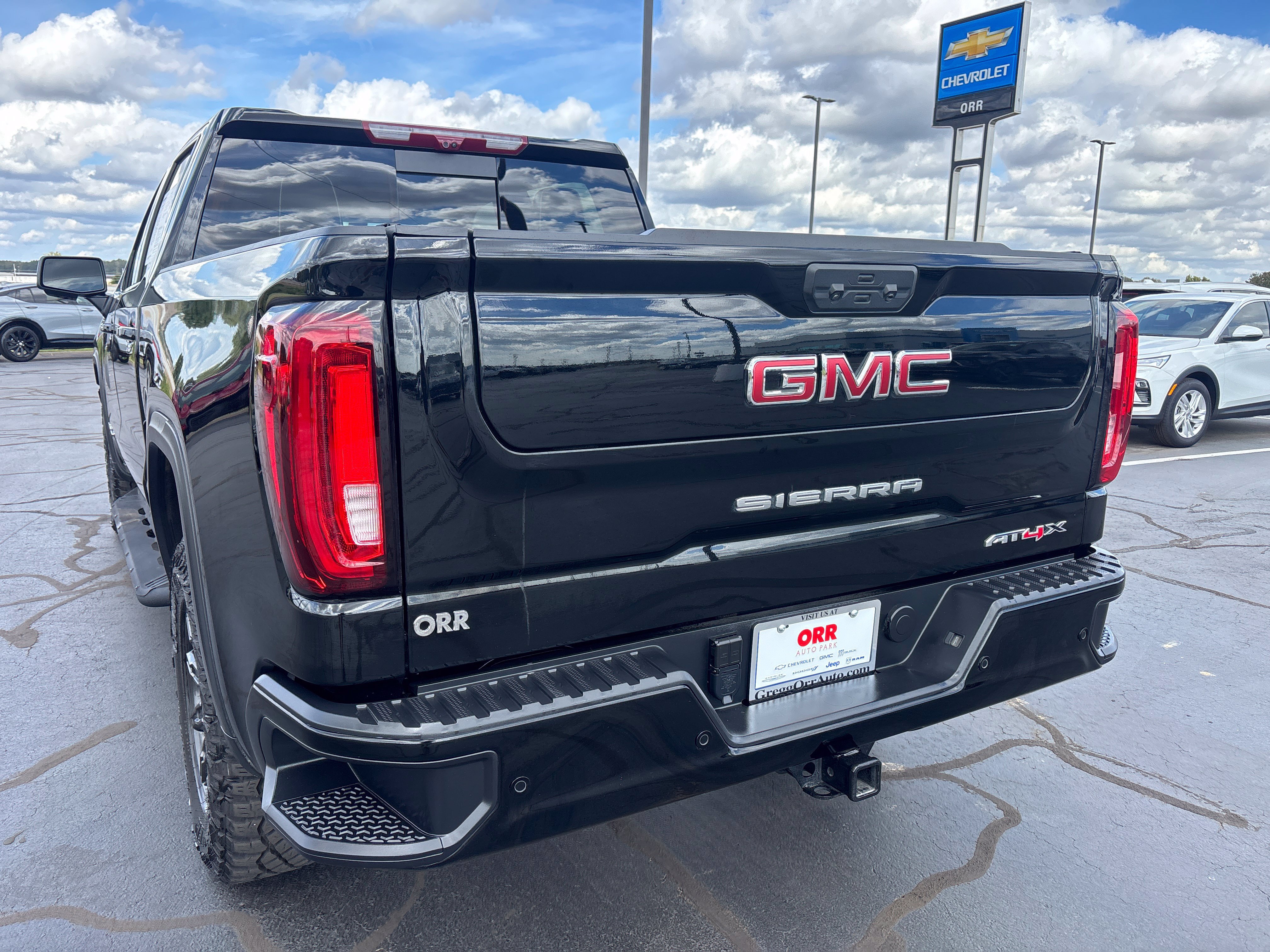 Used 2025 GMC Sierra 1500 AT4X AWD/4WD image 5