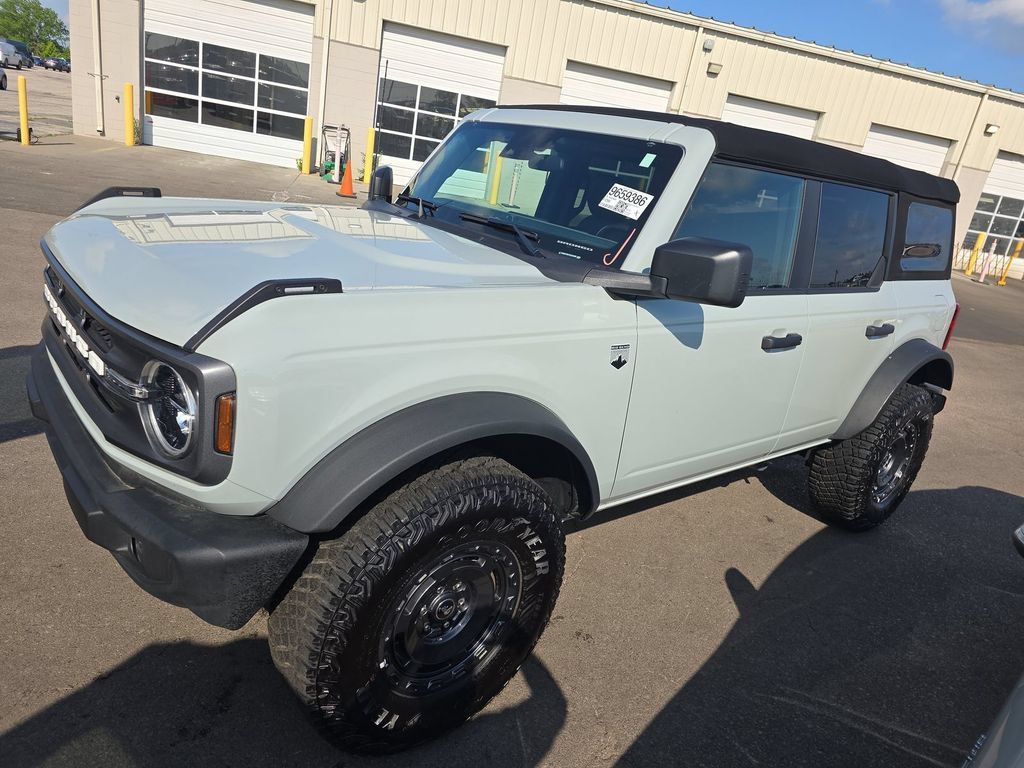 Used 2024 Ford Bronco Big Bend AWD/4WD image 2