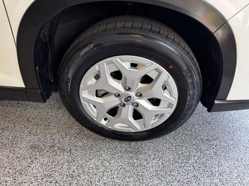 Used 2023 Subaru Forester AWD/4WD image 10