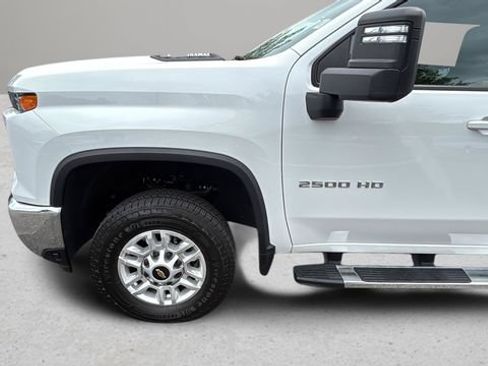 Used 2025 Chevrolet Silverado 2500 LT w/ Convenience Package AWD/4WD image 34