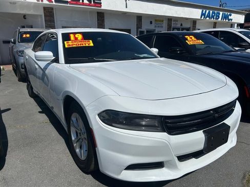 Used 2019 Dodge Charger SXT image 20