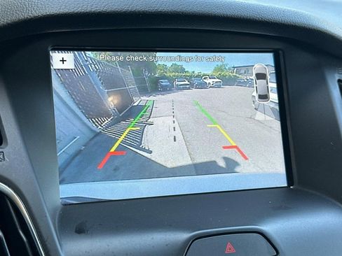 Used 2016 Ford Focus Titanium image 23