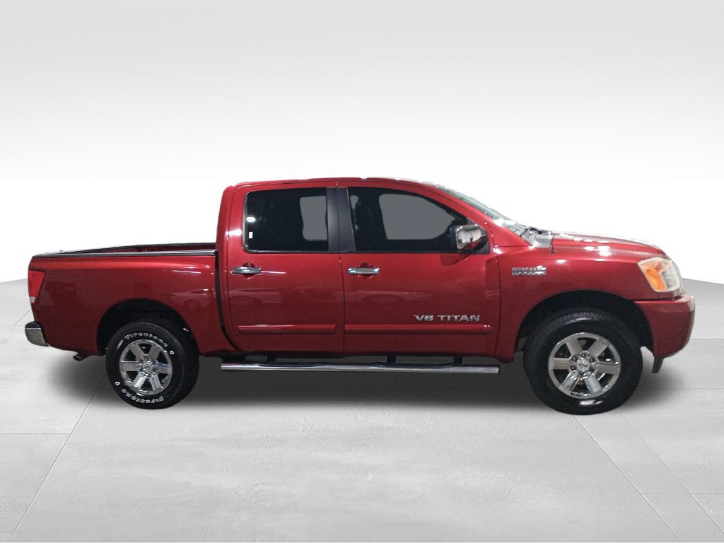 Used 2013 Nissan Titan SV w/ SV Value Truck Pkg AWD/4WD image 6