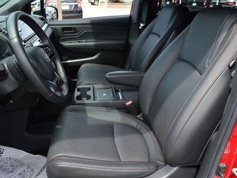 Used 2025 Honda Odyssey Sport-L image 7
