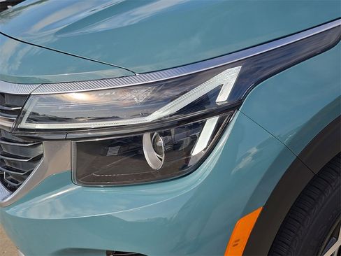 New 2026 Kia Seltos S image 10