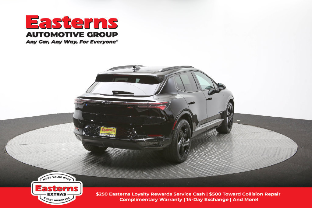 Used 2024 Chevrolet Equinox EV RS FWD image 39