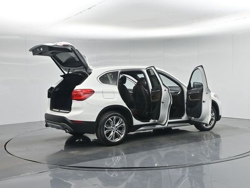 Used 2017 BMW X1 xDrive28i image 6