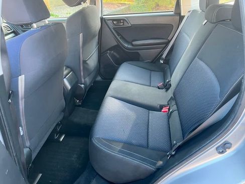 Used 2017 Subaru Forester 2.5i w/ Alloy Wheel Package image 6
