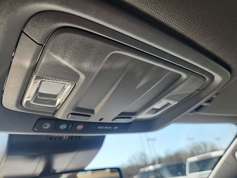 Used 2025 Chevrolet Silverado 1500 LT image 27