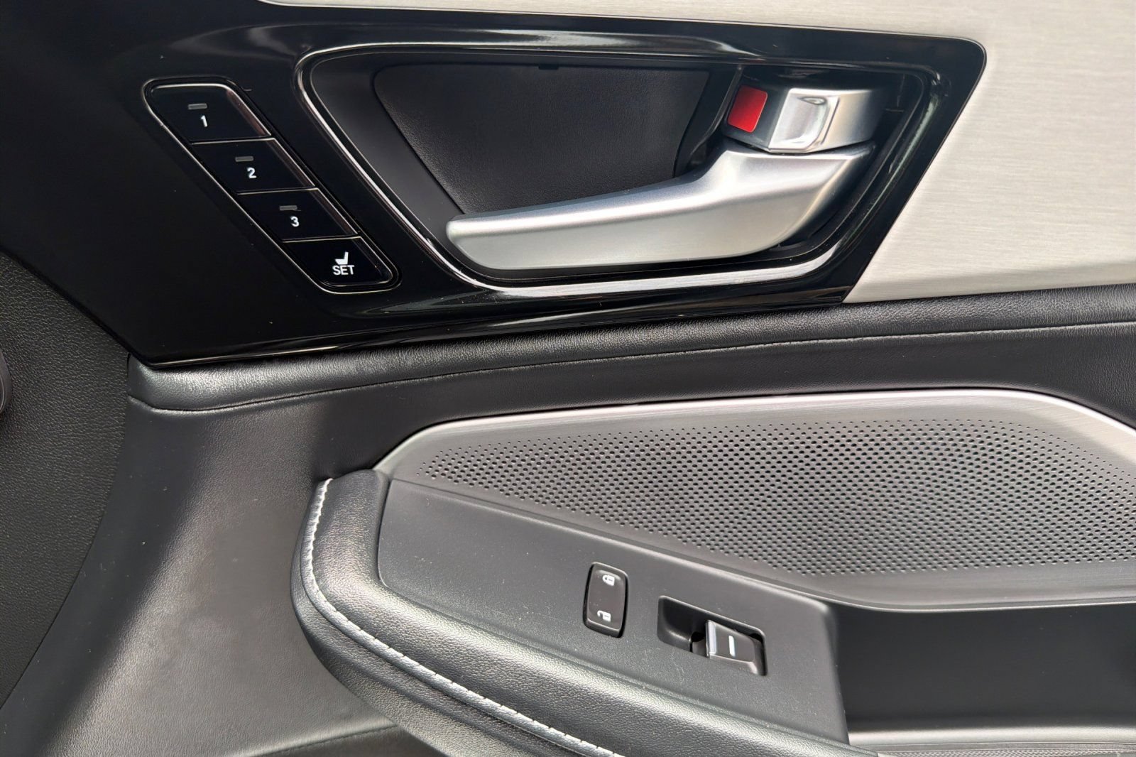 Used 2026 Acura MDX w/ Technology Package FWD image 21