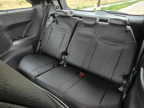 Used 2026 Toyota Sienna Limited image 25