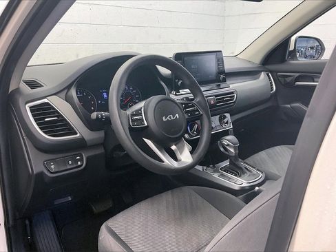 Used 2023 Kia Seltos LX image 12