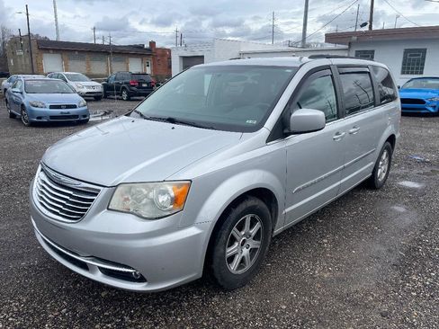 Used 2011 Chrysler Town & Country Touring image 1
