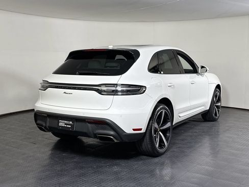 Certified 2023 Porsche Macan AWD/4WD image 7
