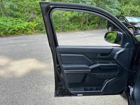Certified 2025 Toyota 4Runner SR5 AWD/4WD image 29