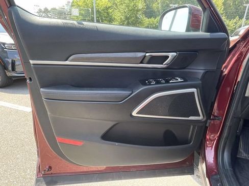Certified 2023 Kia Telluride EX X-Line AWD/4WD image 19