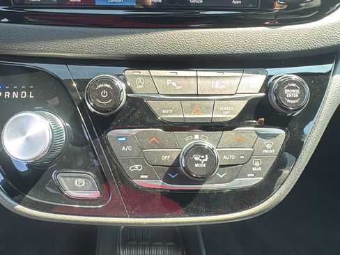 New 2026 Chrysler Voyager LX image 20