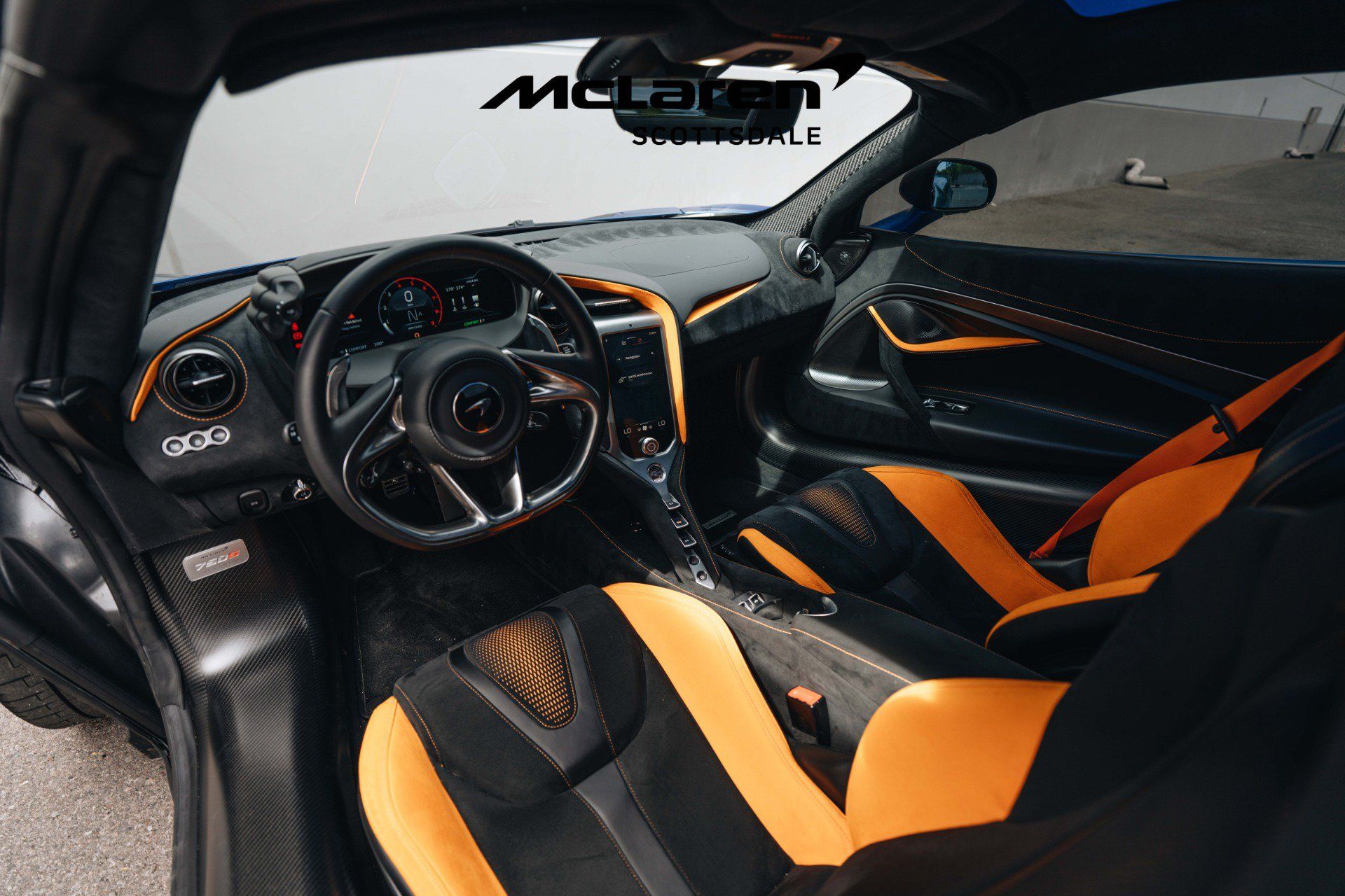Used 2024 McLaren 750S Spider RWD image 25