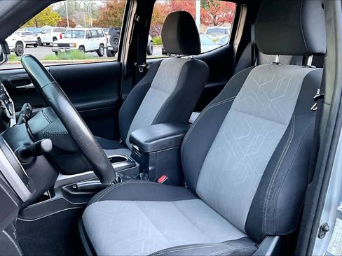 Certified 2023 Toyota Tacoma TRD Off-Road image 7