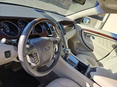 Used 2012 Ford Taurus Limited FWD image 19